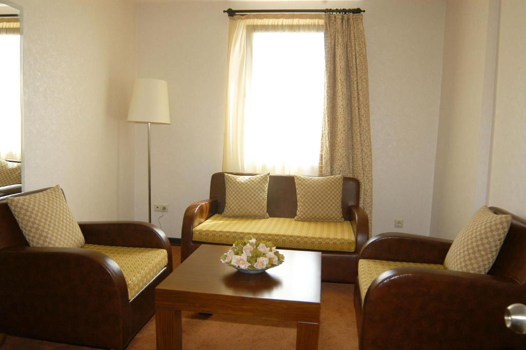 Palmcity Hotel Akhisar Rum bild
